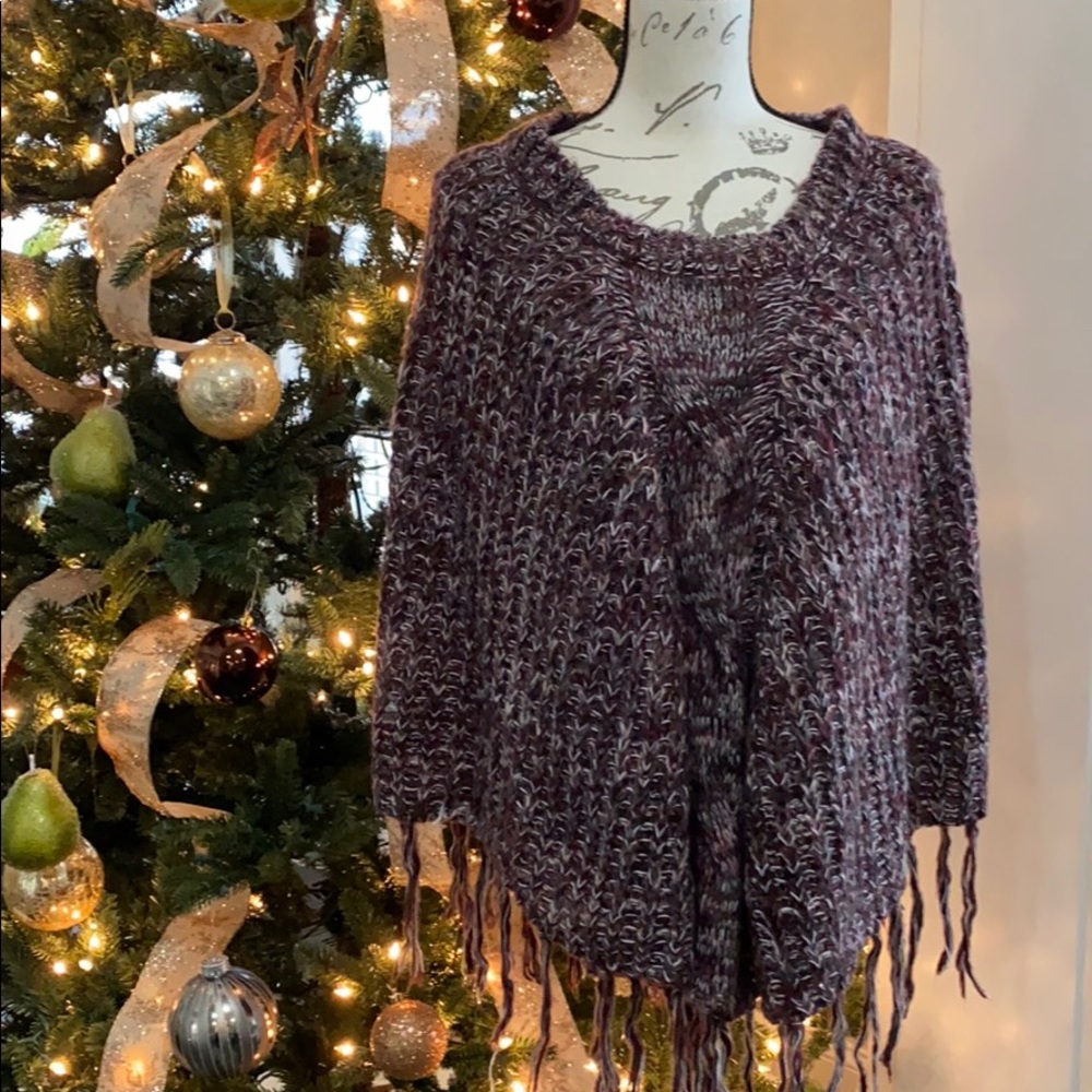 EUC Frazzle Sweater Poncho with Fringe!!